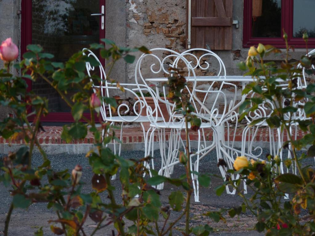 Chambres D'Hotes Le Chateau Rouge Saint-Germain-sur-Moine Exterior foto